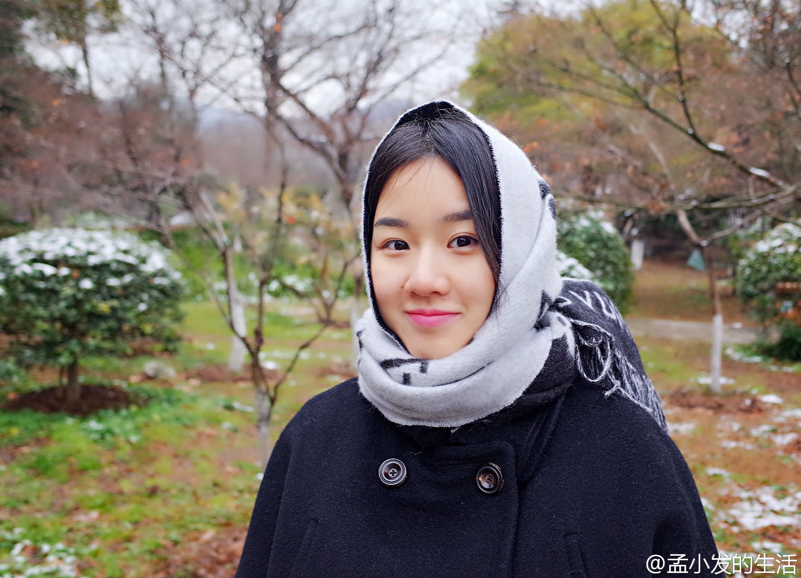 孟非女儿苹果孟星亚18岁生日晒照片 温婉清丽颜值高(组图)