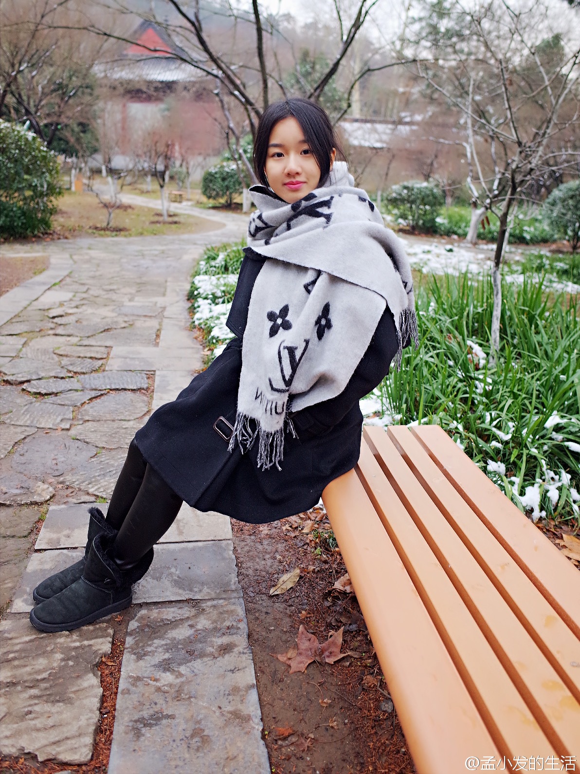 孟非女儿苹果孟星亚18岁生日晒照片 温婉清丽颜值高(组图)