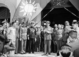 国民党蒋介石在成都黄埔军校最后一次阅兵发生什么怪事