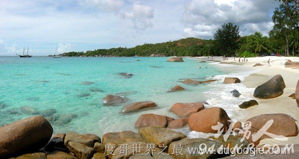 5. Ⱥ Anse Lazio