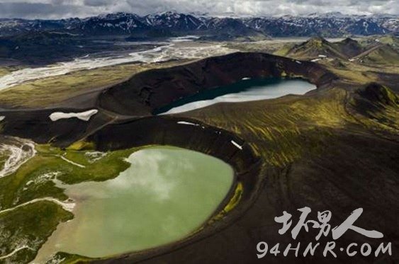  Ϳ ᲨջںͲߺ(LJOTIPOLLUR CRATER LAKE AND LAKE BLAUTAVER, LANDMANNALAUGAR, ICELAND)